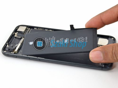 iPhone SE 2022 akkumulátor csere, 20 percen belül, garanciával.